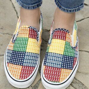 Vans Off the Wall Pride Patchwork Classic Slip On Sneakers Size 8.5 EUC